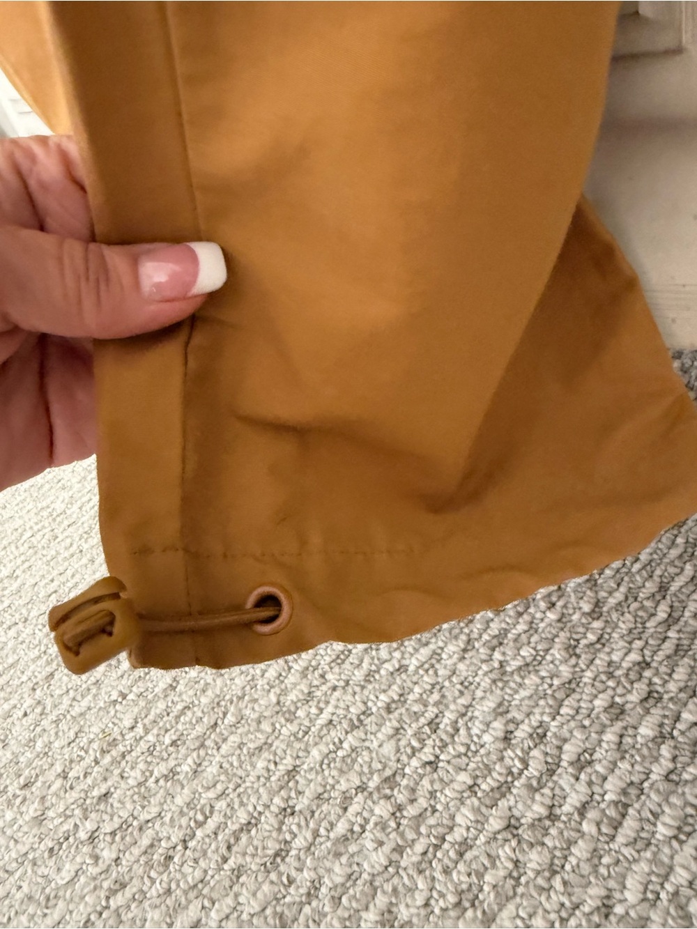 NWT JORDAN Men’s flight Woven Pocket Sports in Mustard - Picture 8 of 8
